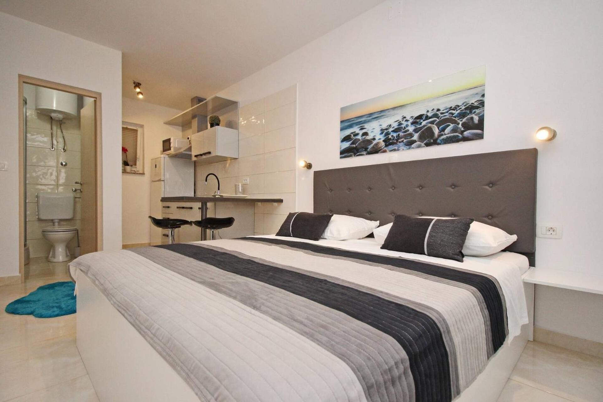 Apartments Karamarko Baška Eksteriør bilde