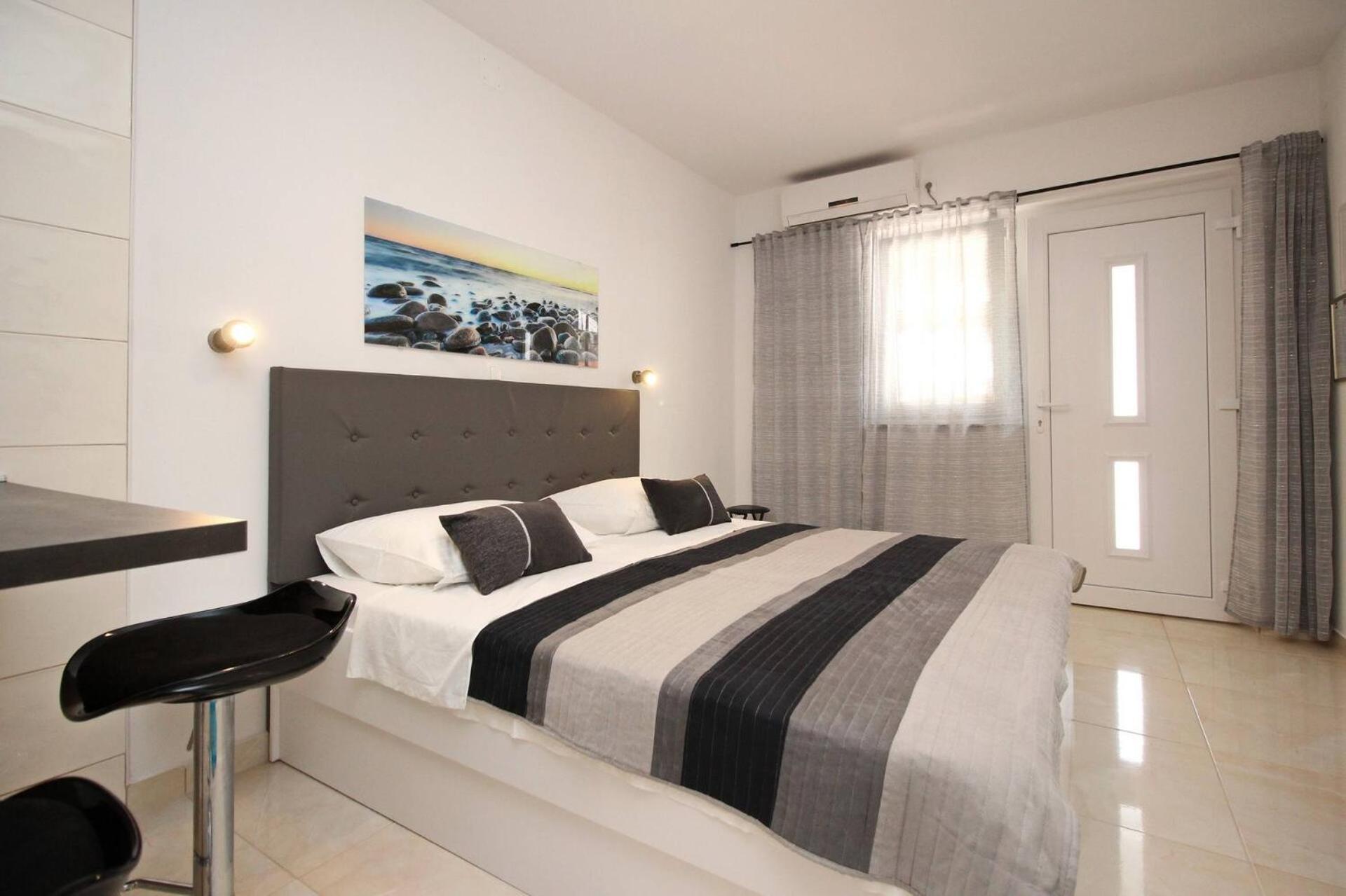 Apartments Karamarko Baška Eksteriør bilde