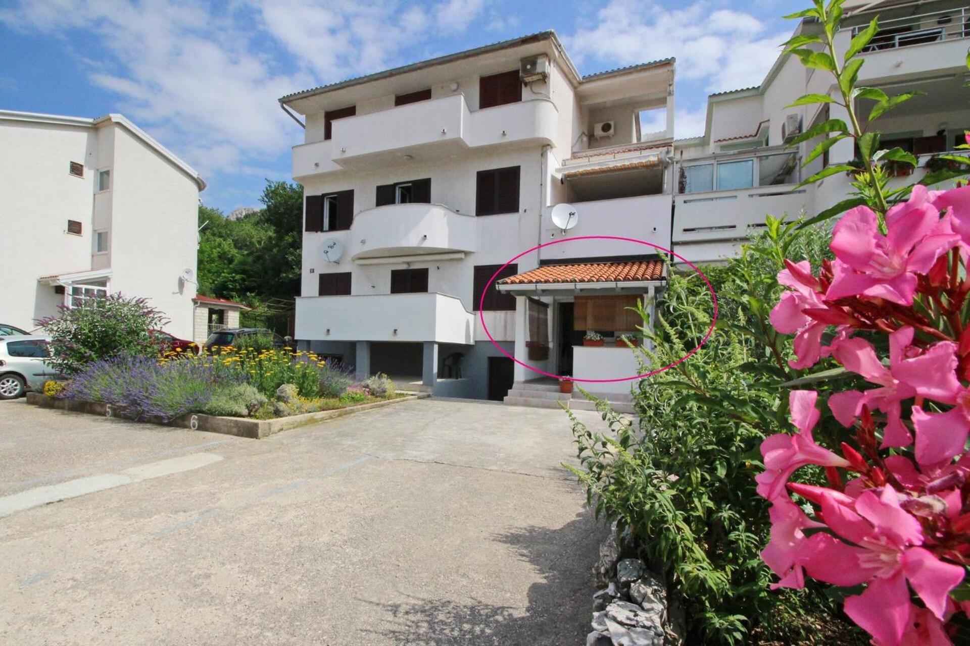 Apartments Karamarko Baška Eksteriør bilde