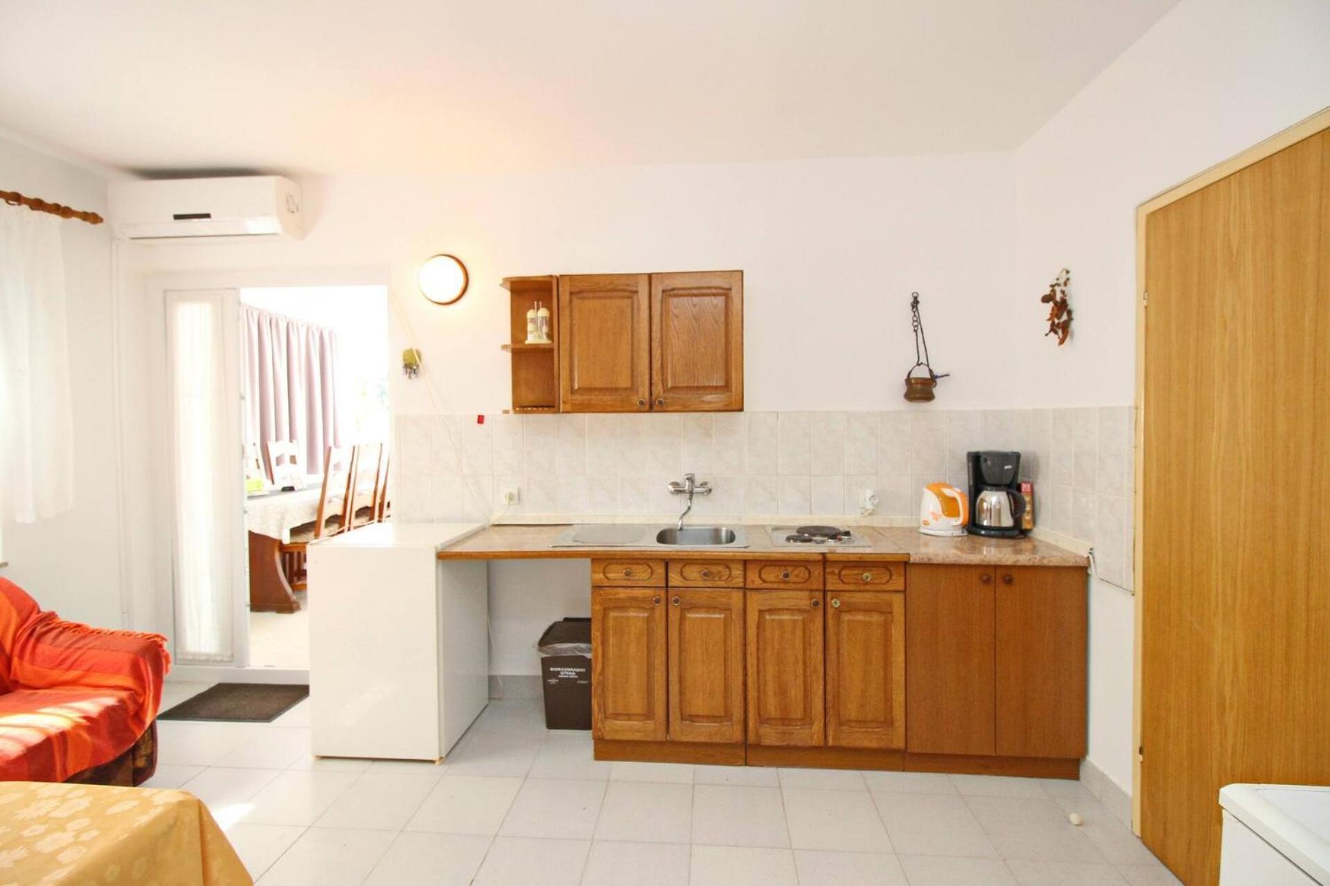 Apartments Karamarko Baška Eksteriør bilde