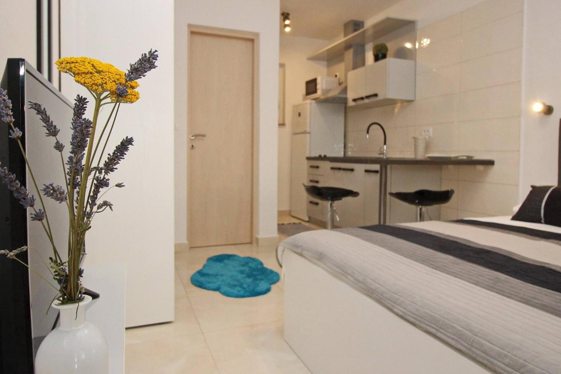Apartments Karamarko Baška Eksteriør bilde