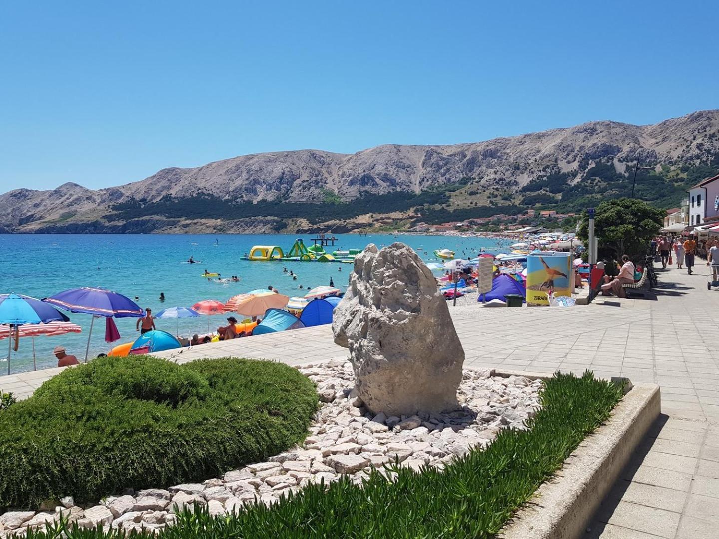 Apartments Karamarko Baška Eksteriør bilde